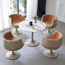 5 Pièces : 1 Table, 4 Chaises