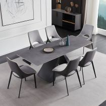 7 stuks: tafel, 6 stoelen