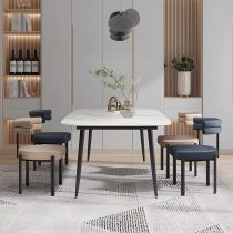 5 Pièces : 1 Table, 4 Chaises