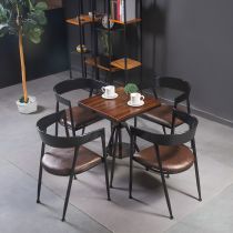 5 Pièces : Table Noire, 4 Chaises