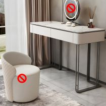 Table de Toilette