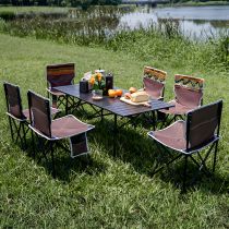 Table & Chair(s)