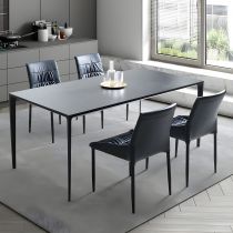 5 Pièces : 1 Table, 4 Chaises