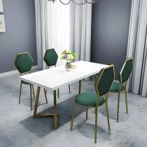 5 Pièces : 1 Table, 4 Chaises