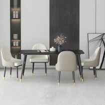 5 Pièces : 1 Table, 4 Chaises