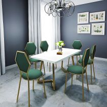 7 Pièces : Table, 6 Chaises