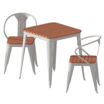 Table & Chair(s)