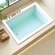 Baignoire avec Ensemble de 5 Pièces en Argent