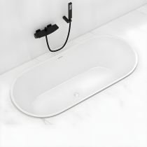 Tub with Wall Mounted Faucets