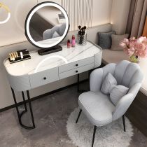 Gris-negro