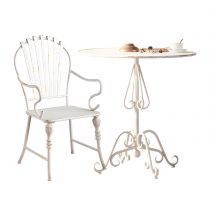 Table & Chair(s)