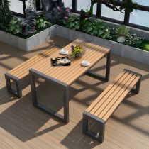 Table & Bench(es)