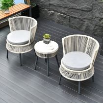 Table & Chaise(s)