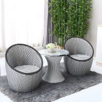 Tafel en stoel(en)