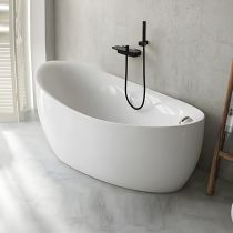 Tub with Wall Mounted Faucets