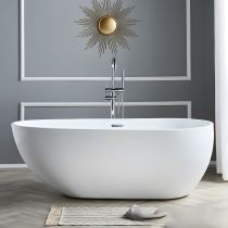 Bathtub & Silver Freestanding Faucet