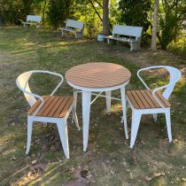 Desk with 2 Chairs