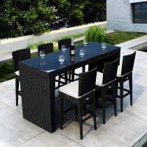 Table & 6 Chaises