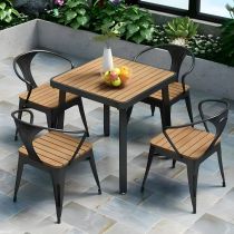 Table & 4 Chaises