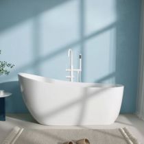 Tub with Freestanding Tub Fillers