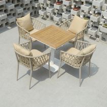 Table & 4 Chaises