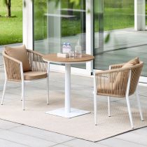 Table & 2 Chaises