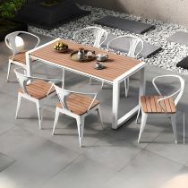 Table & 6 Chaises