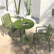 Bureau met 2 stoelen