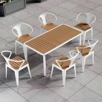 Table & 6 Chaises