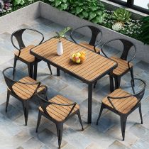 Table & 6 Chaises