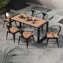 Table & 6 Chaises