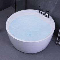 Badewanne & Schwarzes Fünfteiliges Set