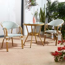 Table & 2 Chaises