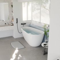 Bathtub & Black Wall Mounted Faucet