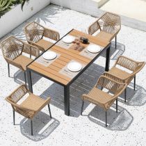 Table & 6 Chaises