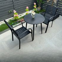 Table & 2 Chaises