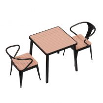 Table & 2 Chaises