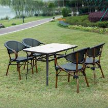Table & 4 Chairs