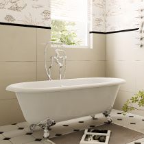 Bathtub & Freestanding Faucet