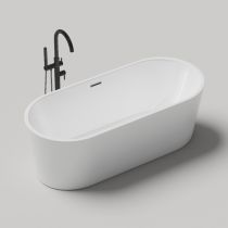 Bathtub & Freestanding Faucet