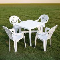 Table & 4 Chairs