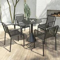 Table & 4 Chaises