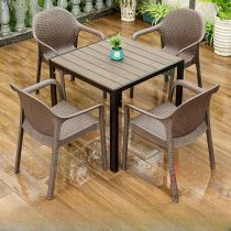 Table & 4 Chairs