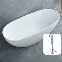 Badewanne+silberne Standarmatur