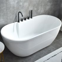 Badewanne & Schwarzes Fünfteiliges Set