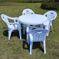 Table & 4 Chairs