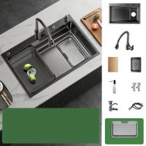 Wastafel & kraan & zeepdispenser