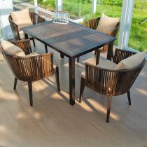 Table & 4 Chairs