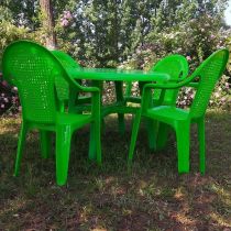 Table & 4 Chairs