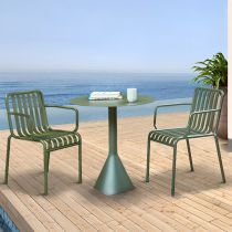 Bureau met 2 stoelen
